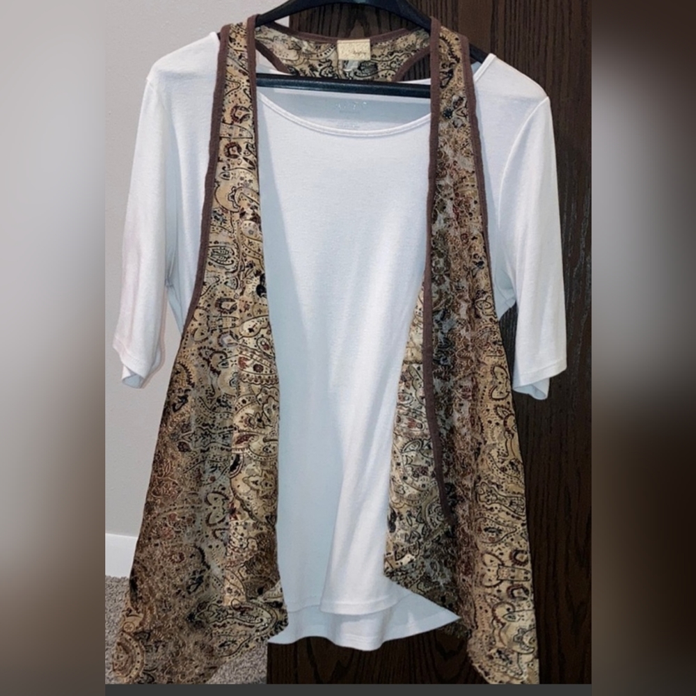 Looking for this vest to buy in S or M.